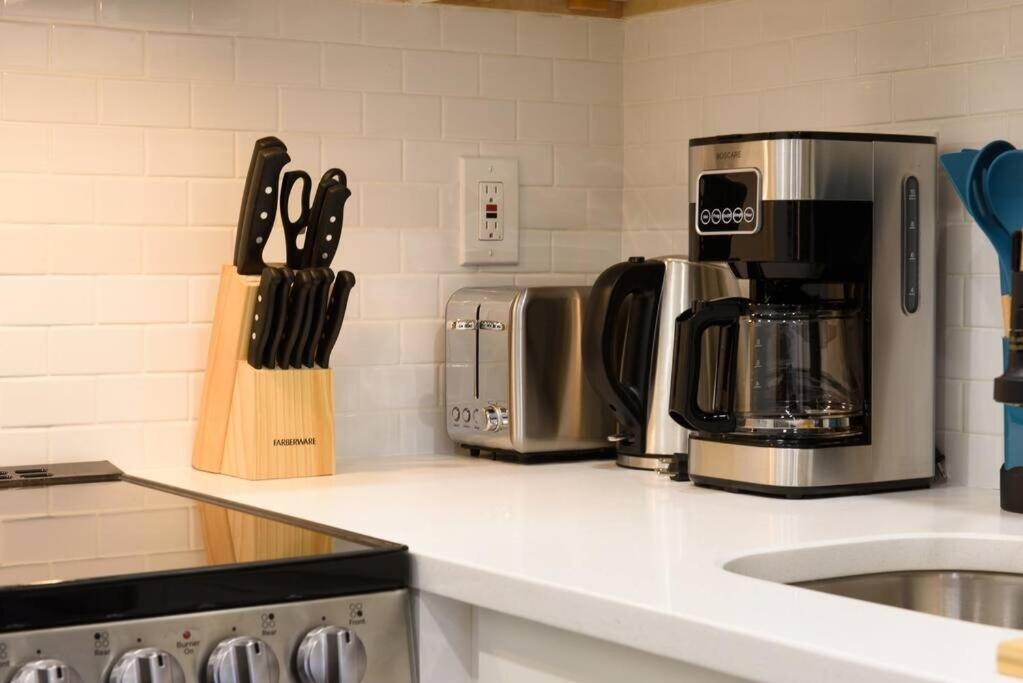 Apartment 240-12 Brand New Prime Location W&d