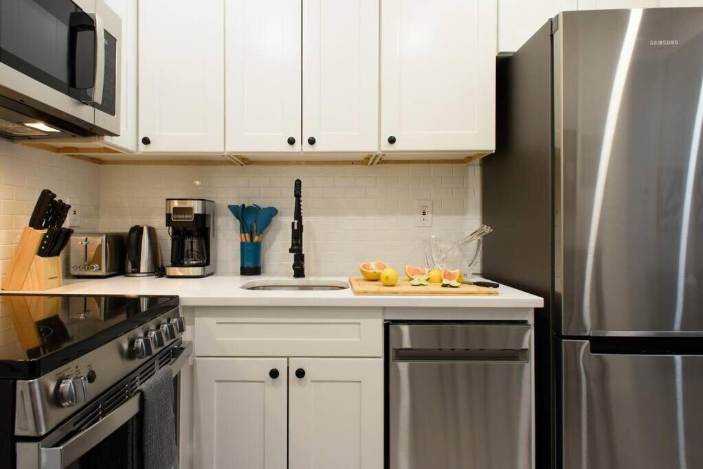 Apartment 240-12 Brand New Prime Location W&d New York